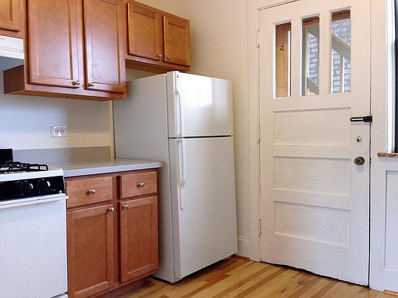 2nd image of 4510 N Paulina St APT 2E