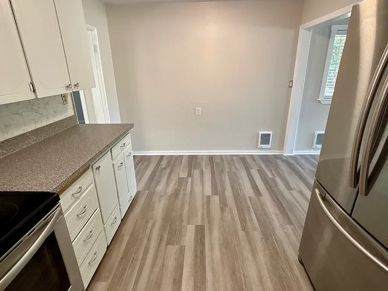 815 Edmonds Ave NE — Photo 9