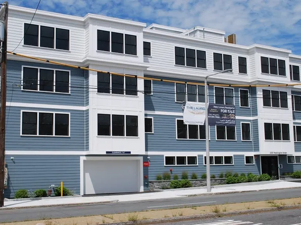 5205 Washington St #405, West Roxbury, MA 02132