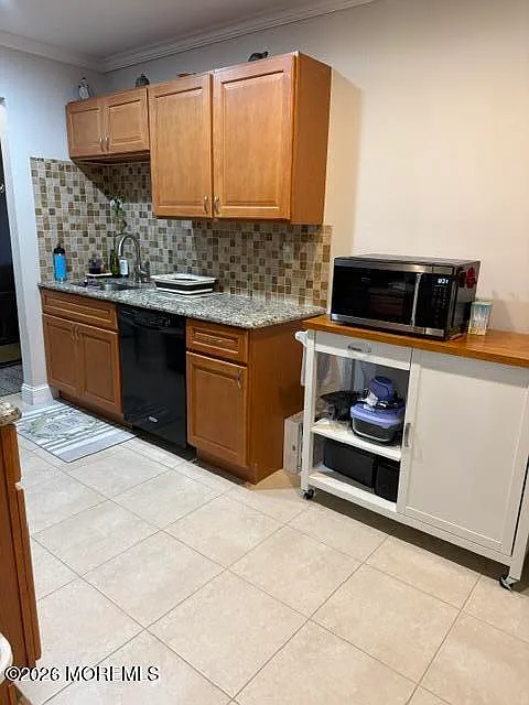 1 bed, 920 sqft, $2,000 — Photo 2