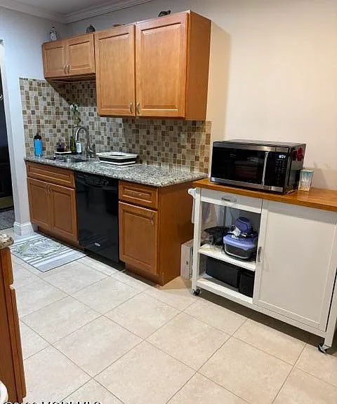 16 Pine Cluster Cir #H — Photo 2