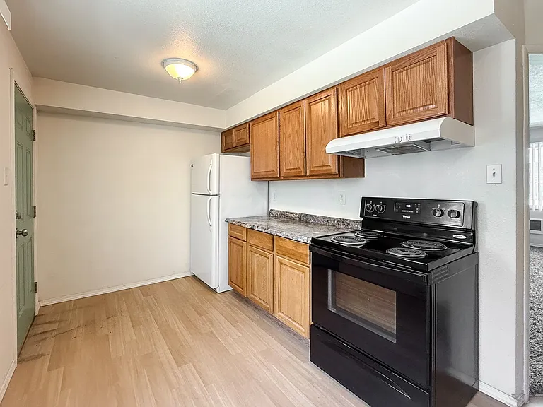 Sun Basin Apartments — Photo 21