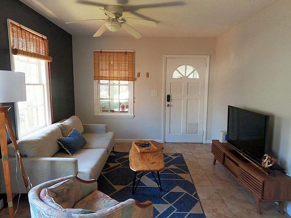 2nd image of 2969 Collier Ave