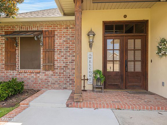 3rd image of 103 S Lakepointe Dr