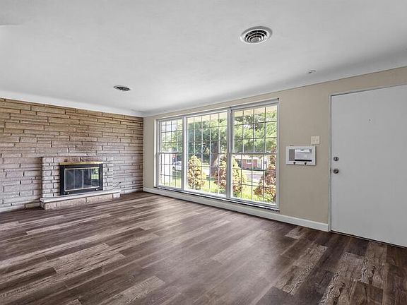 4th image of 9105 Brownridge Dr