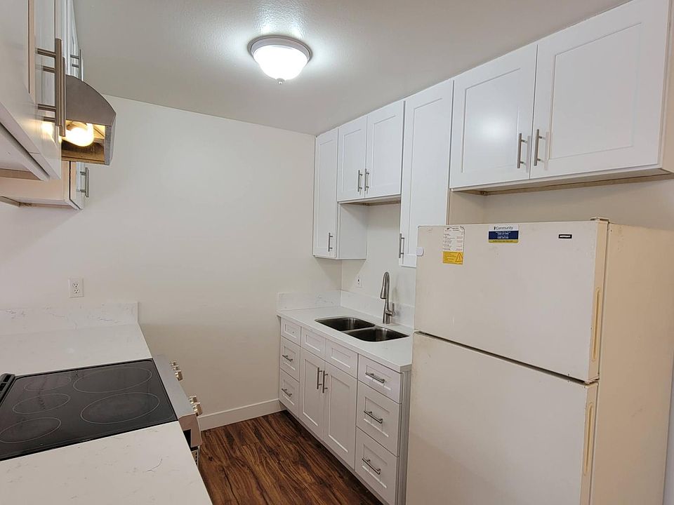 1st image of 431 E Madison Ave