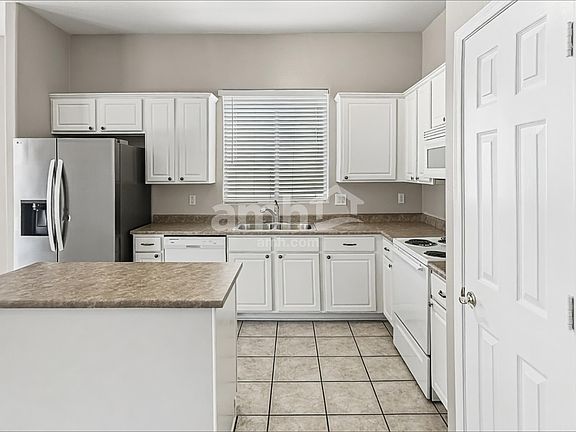 3rd image of 12717 W Earll Dr