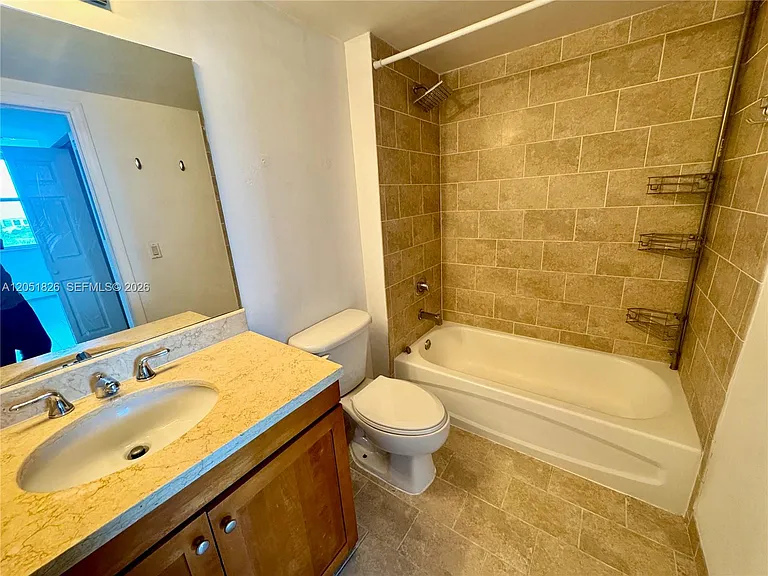 1723 SW 2nd Ave #704 — Photo 34