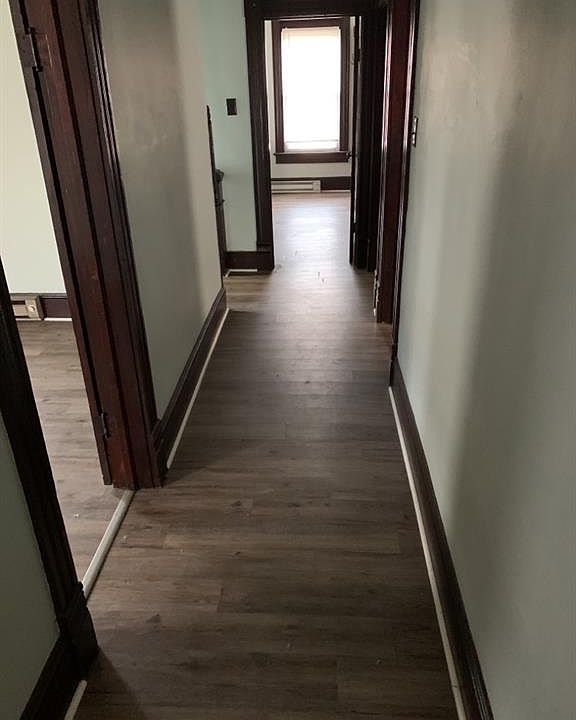 1st image of 129 Poplar Ave