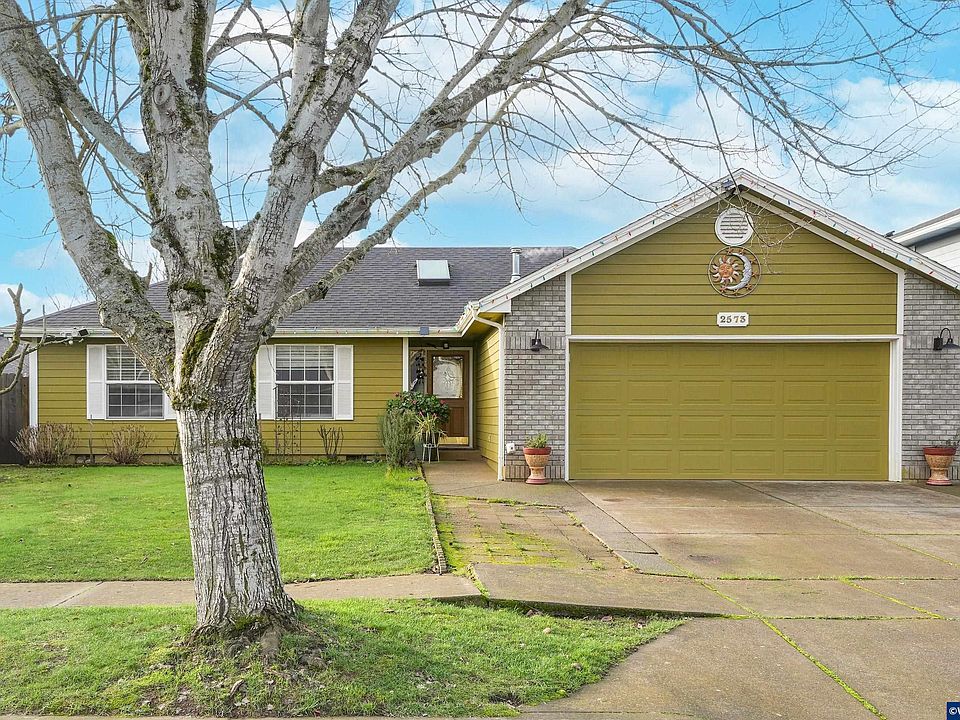 1st image of 2573 Michael Dr NE
