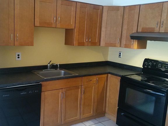4th image of 211 Springmeadow Dr Unit J