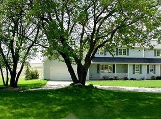 5777 Parkview Rd, Sun Prairie, WI 53590