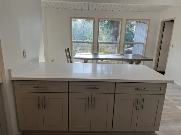 4054 140th Ave SE, Bellevue, WA 98006