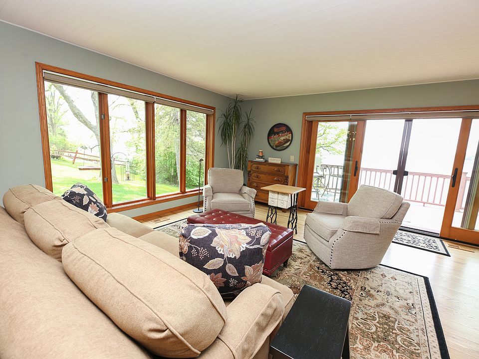 1st image of 4980 Interlachen Dr NE