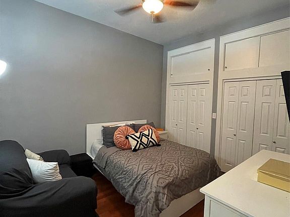 3rd image of 104 S Beaton St Suite B