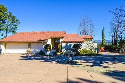 2nd image of 422 Santa Marina Ct