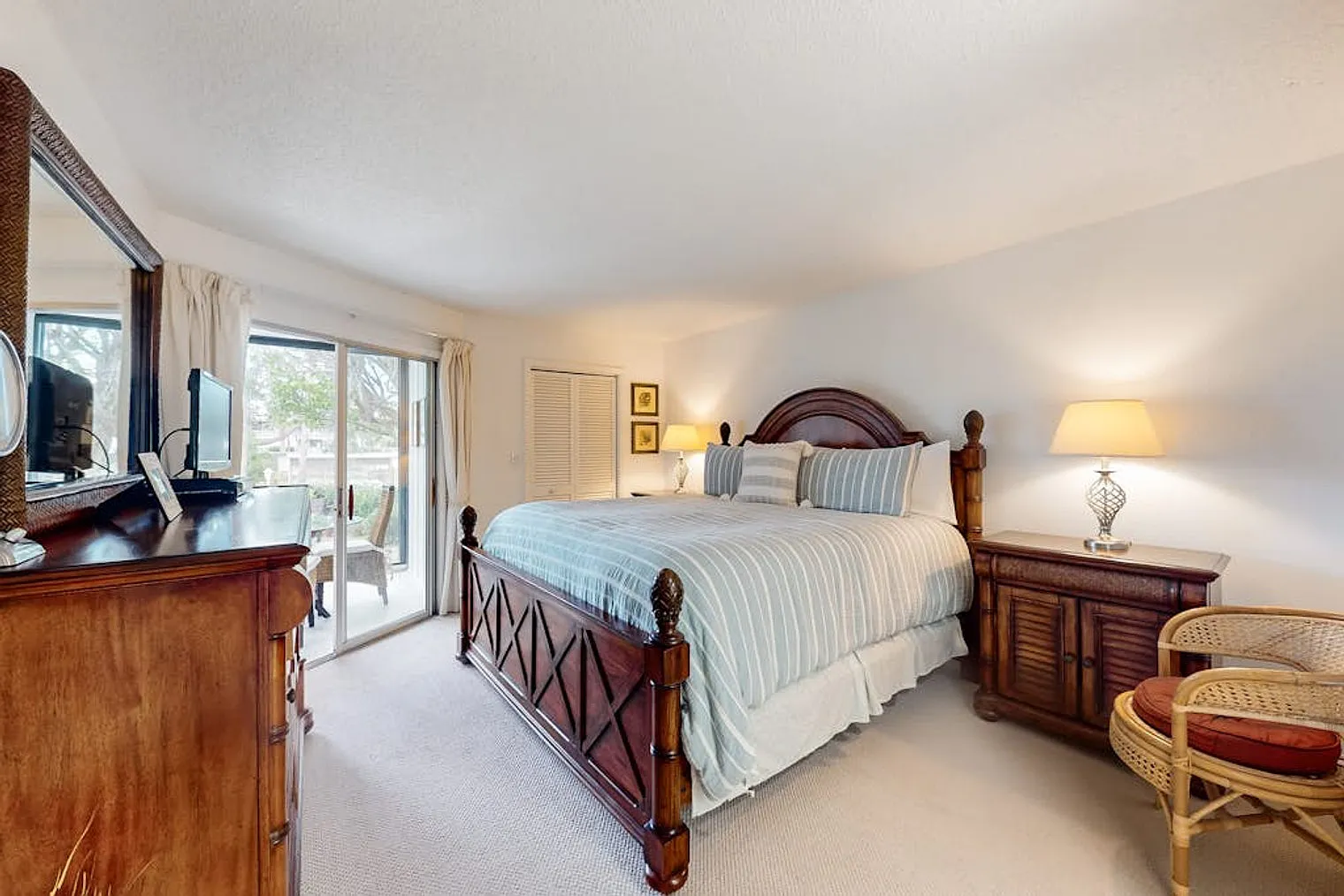 2 bed, 2.0 bath, 1259 sqft, $2,081 — Photo 4