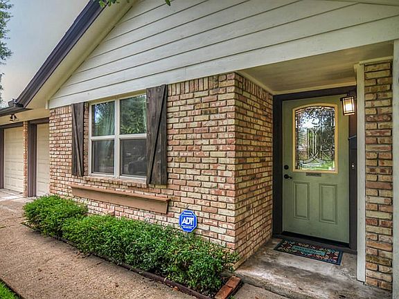 3rd image of 3022 Greenhaven Ln