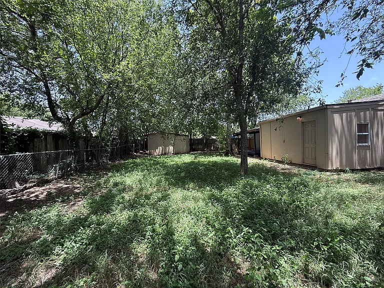6204 Dove Springs Cir — Photo 19