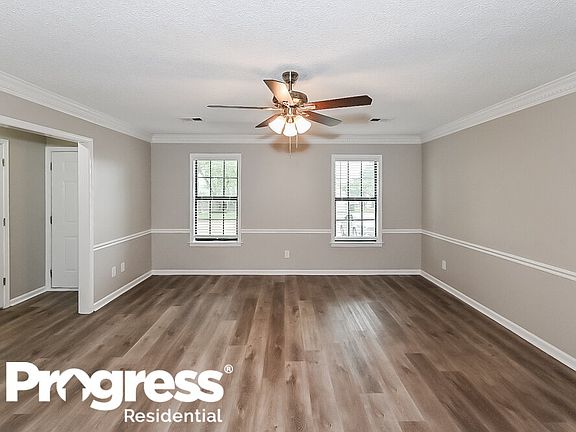 4th image of 905 Waterford Pl