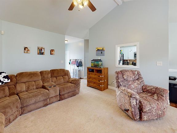 5th image of 505 Pebble Spruce Ct
