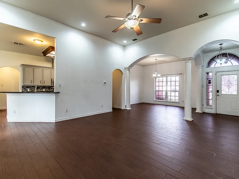 7013 Madiera Dr — Photo 4