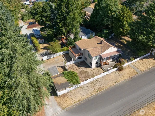 10471 6th Avenue SW, Seattle, WA 98146