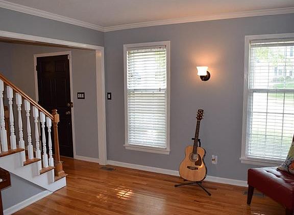 4th image of 3908 NE Clearbrook Dr