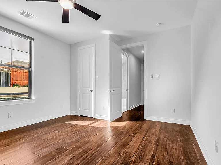 17 Bellingham Ct — Photo 25