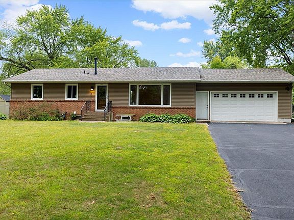 2nd image of 6101 Oak Cir