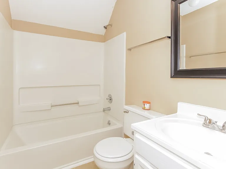 8307 Houndstooth Dr — Photo 16