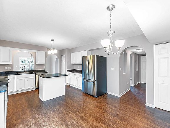 5th image of 4865 Grimm Dr
