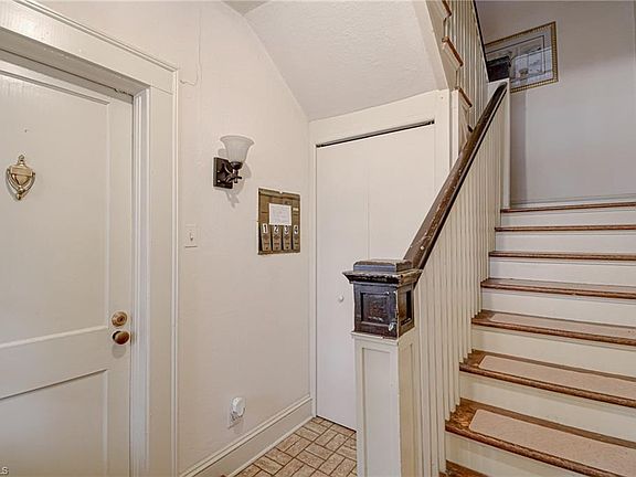 2nd image of 678 Irving St