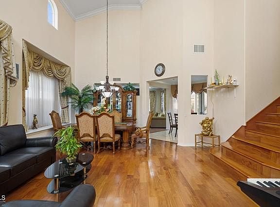 5th image of 6223 Canary St