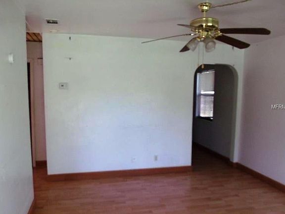 5th image of 2450 15th Ave N