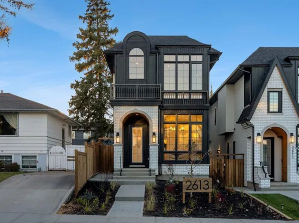2613 E 35th St SW, Calgary, AB T3E 2X6