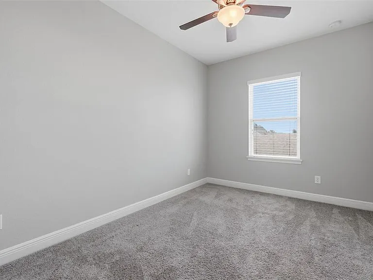 15591 Honeybell Dr — Photo 23