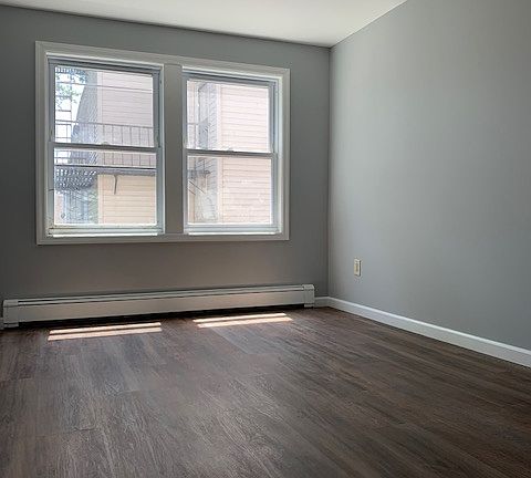 3rd image of 69 Bowers St
