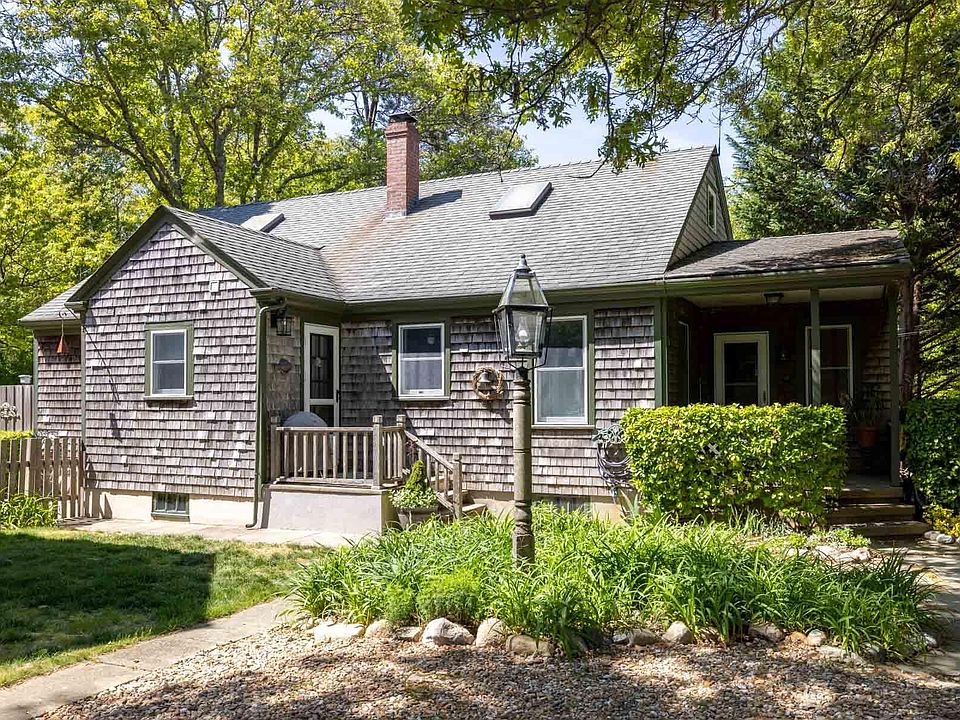 179 County Rd, Oak Bluffs, MA 02557 Zillow