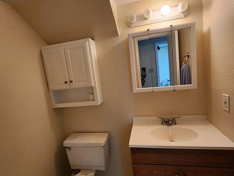 745 S Lark Ellen Ave — Photo 7