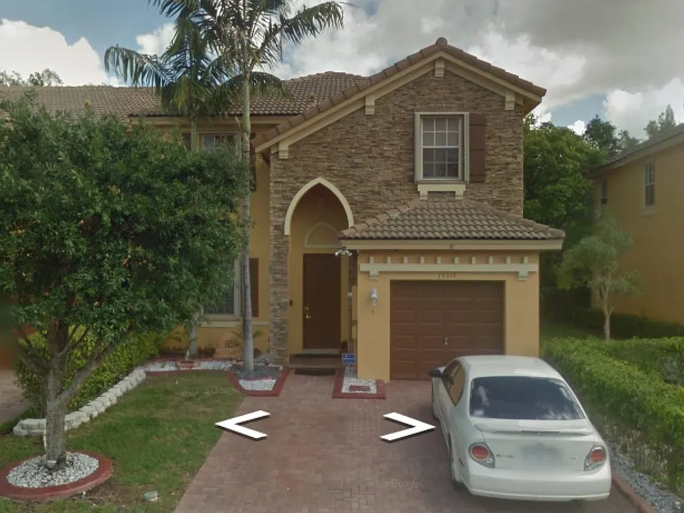 15313 SW 8th Way