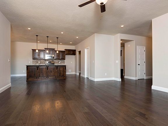 4th image of 808 E Purple Martin St Lot 159