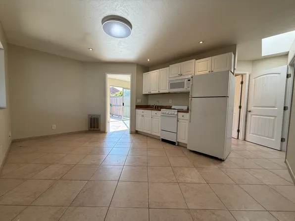 1125 Golden Rd #B, Encinitas, CA 92024