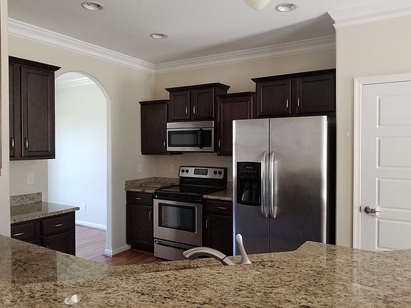 5th image of 159 Rowse Dr