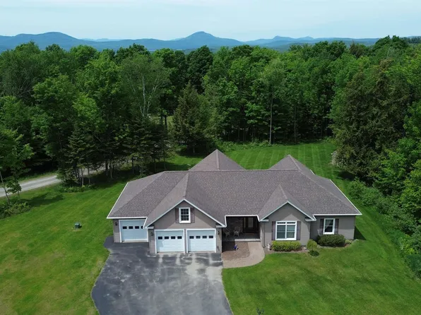 905 Dairninaka Drive, Derby, VT 05829