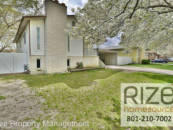 2nd image of 1801 W Patricia Way