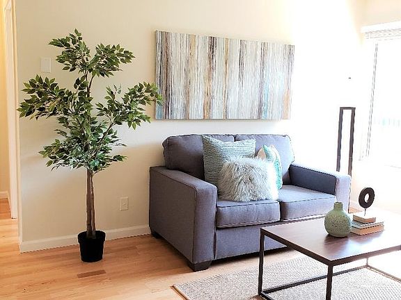 4th image of 1126 Cherry Ave APT 73