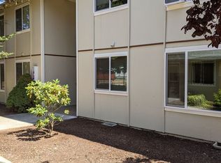 255 Gateway Blvd APT C, Cottage Grove, OR 97424