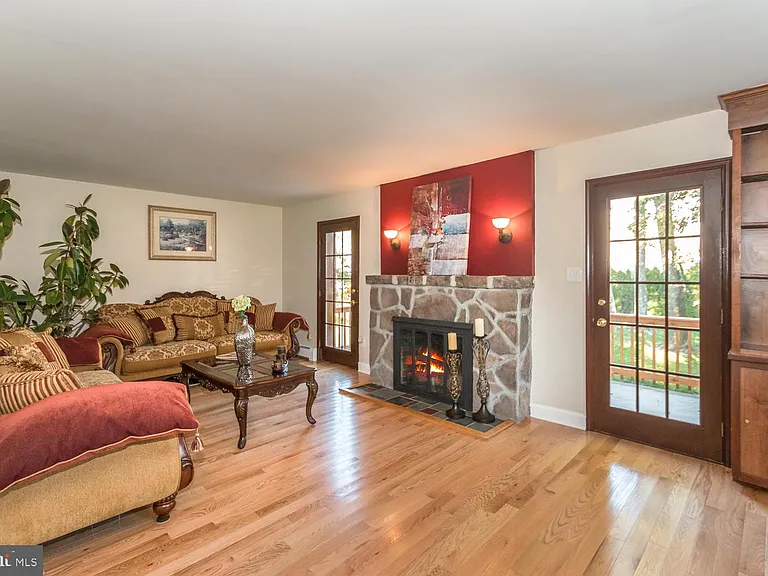 412 Norristown Rd — Photo 7