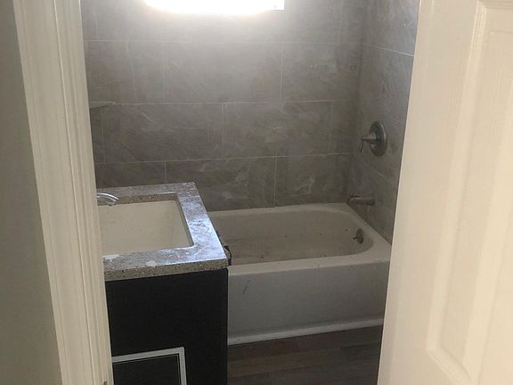 Entrance to bath from master bedroom